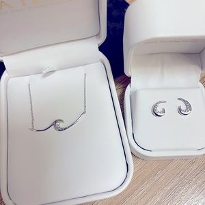 New Na Hoku Ocean Swell set! 🌊 Never worn with boxes